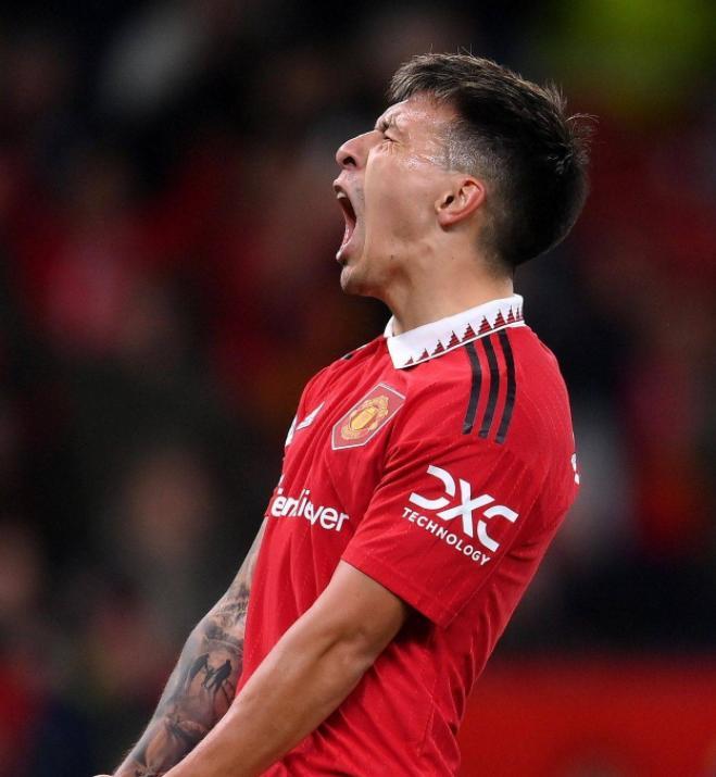 爱游戏开放平台注册北京国安训练开放日，今晨更衣室发声引欢呼，欧冠在即，年轻球员得到机会的简单介绍